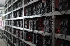 随着比特币价格飙升，Riot用8,000多个Bitmain钻机为采矿业务增加了费用