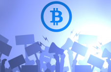 一群萨尔瓦多人走上街头抗议萨尔瓦多的新比特币法