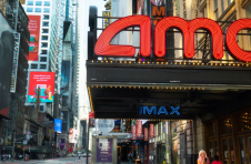 AMC 将在 2021 年底前接受比特币购买电影票和优惠